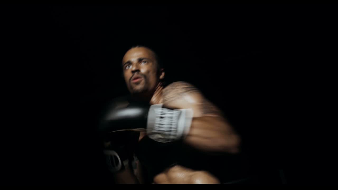 Boxing match clip streamed as HLS through BlazingCDN